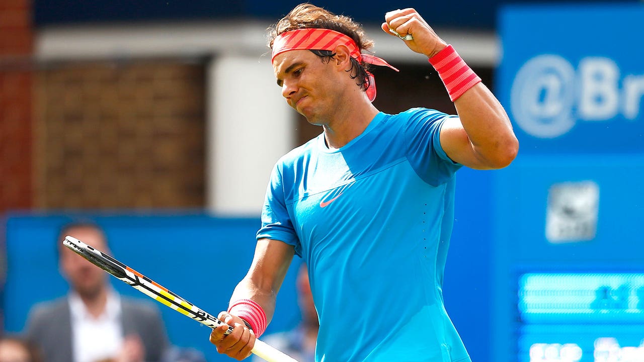 Rafael Nadal out of Queen's Club with loss to Alexandr Dolgopolov